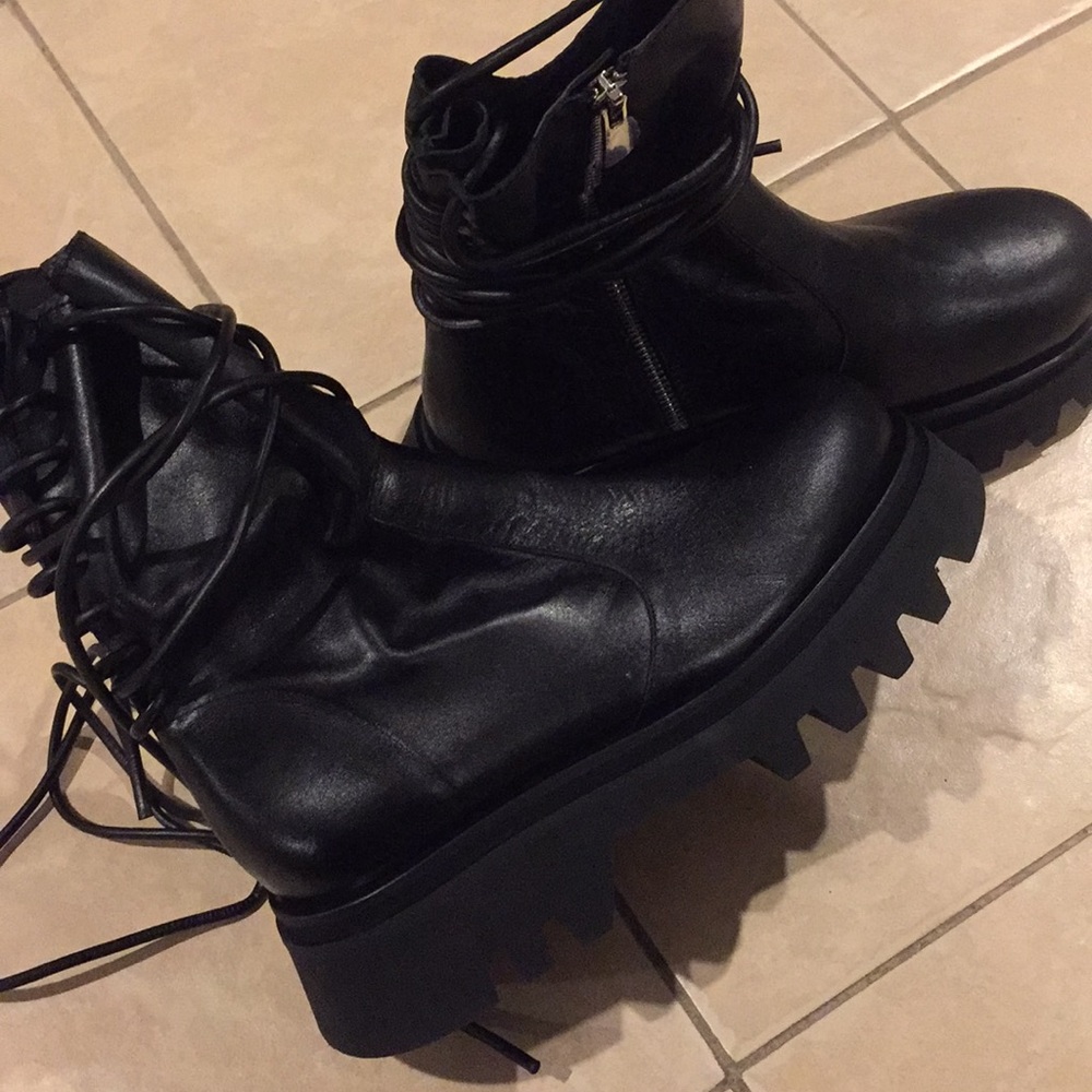 Zara Balenciaga lace up Combat boot Sz 8 NWTS